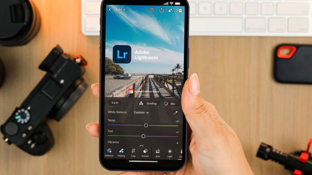 Adobe Lightroom có phiên bản di động cực kỳ mạnh mẽ trong khi đó là hạn chế của Luminar Neo