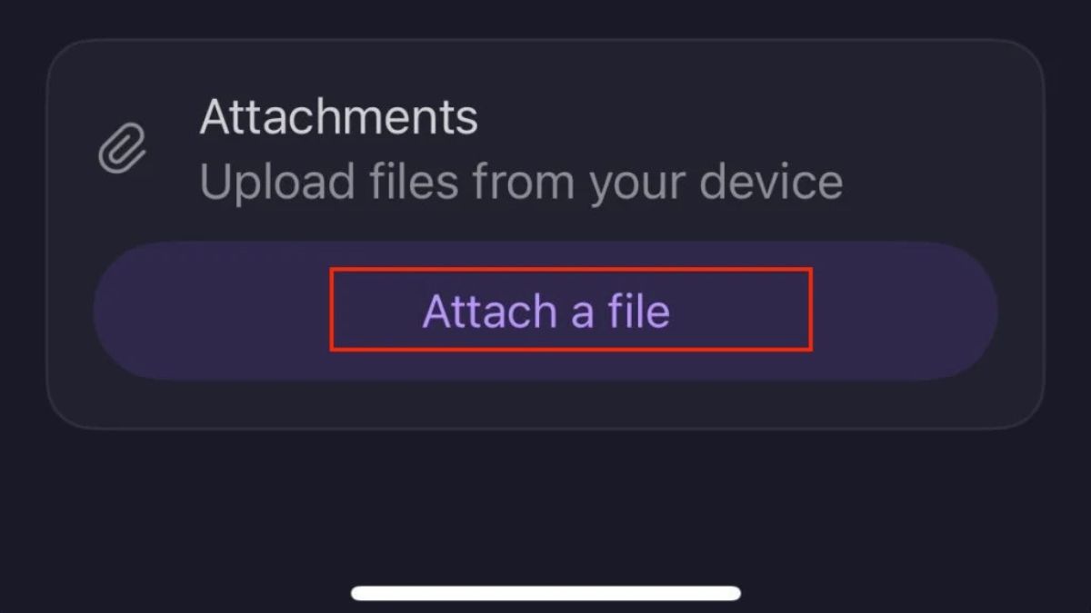 Attach a file là thao tác đính kèm tài liệu hoặc hình ảnh vào email trước khi gửi