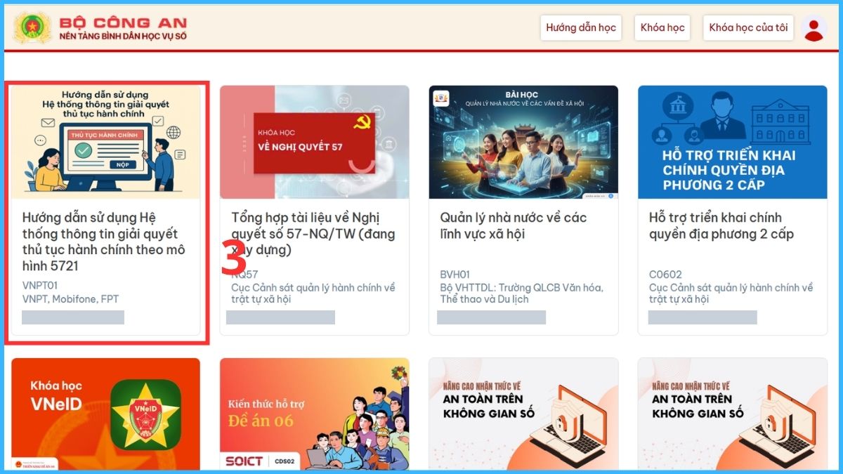 Nhấn vào một khóa học