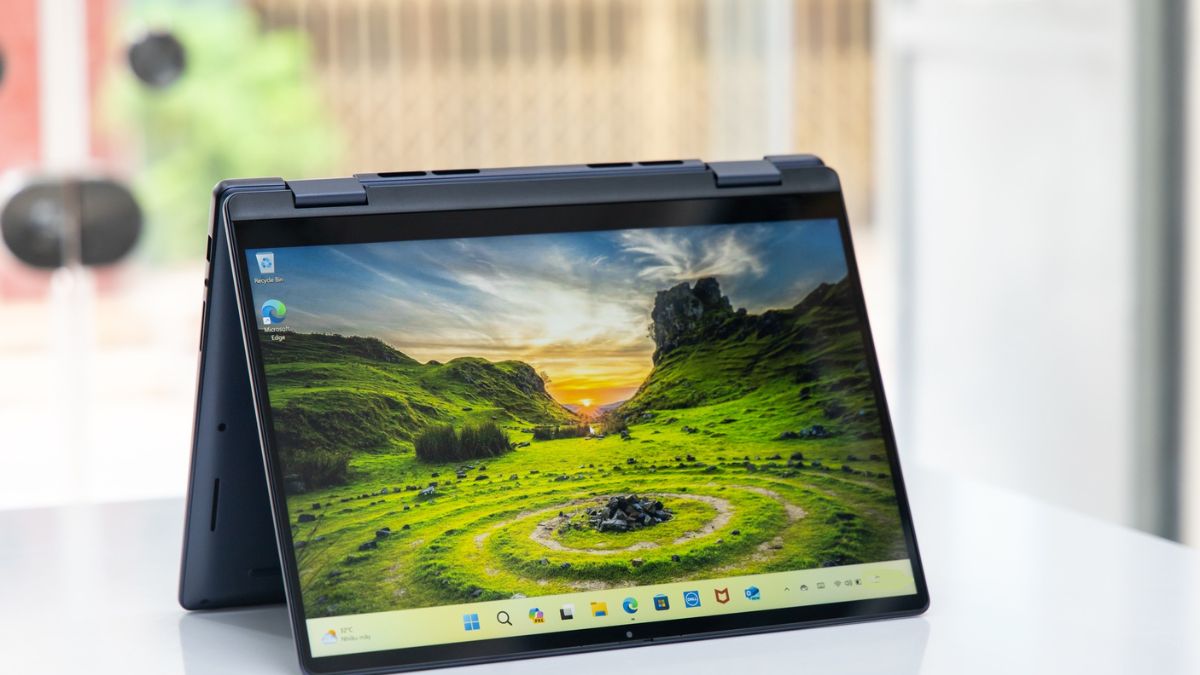 Laptop Dell Inspiron 14 7445 2-in-1 là dòng laptop Dell cảm ứng xoay gập 360 độ