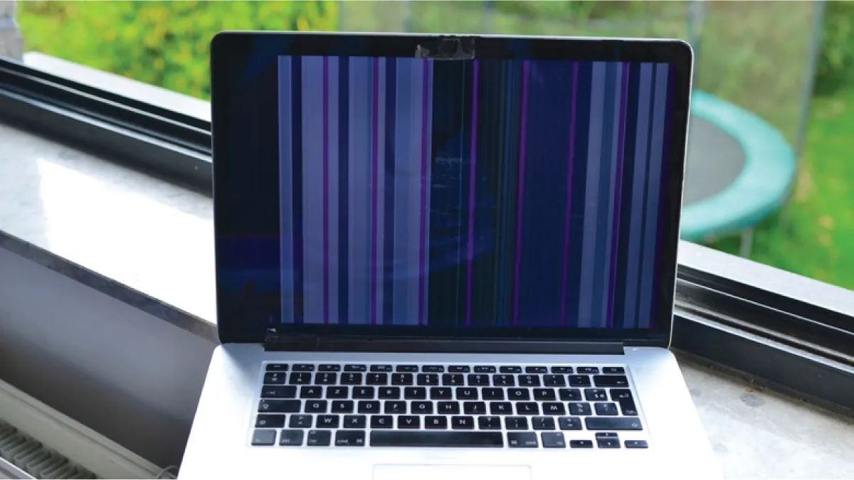 Màn hình laptop xuất hiện sọc ngang và dọc