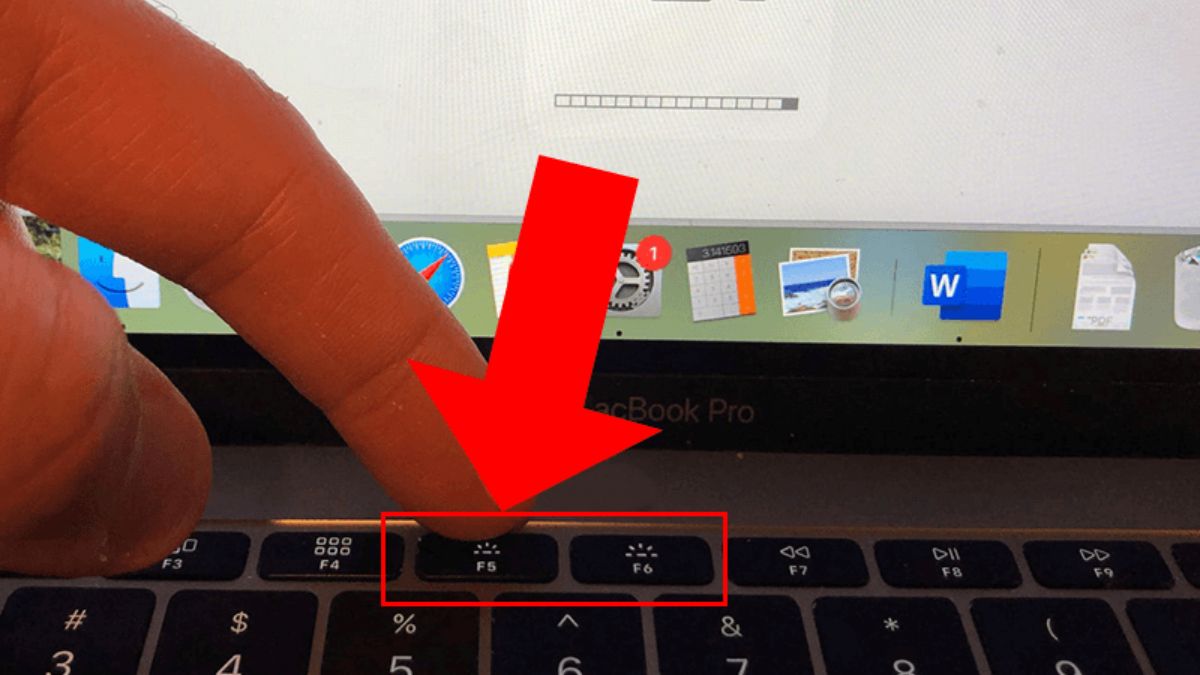 Bật đèn bàn phím MacBook bằng phím vật lý