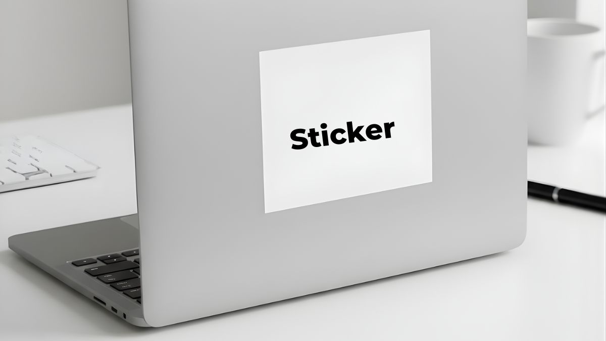 Xác định sticker và vị trí cần gỡ trên laptop