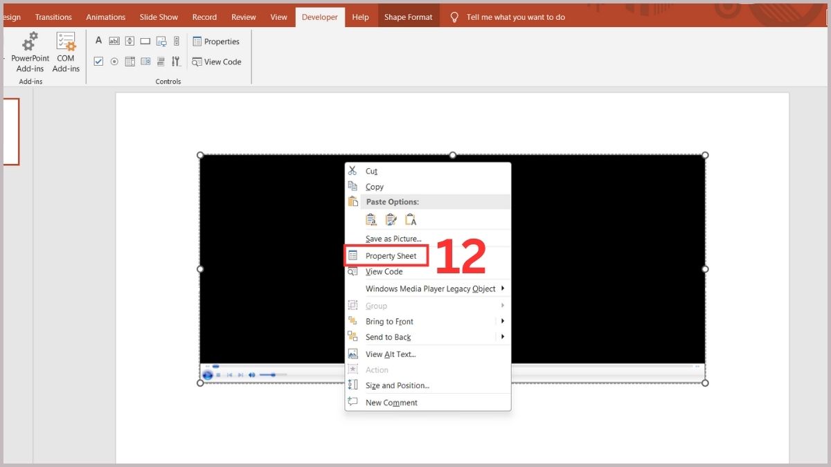 Nhấn chuột phải vào video vừa chèn và chọn Property Sheet