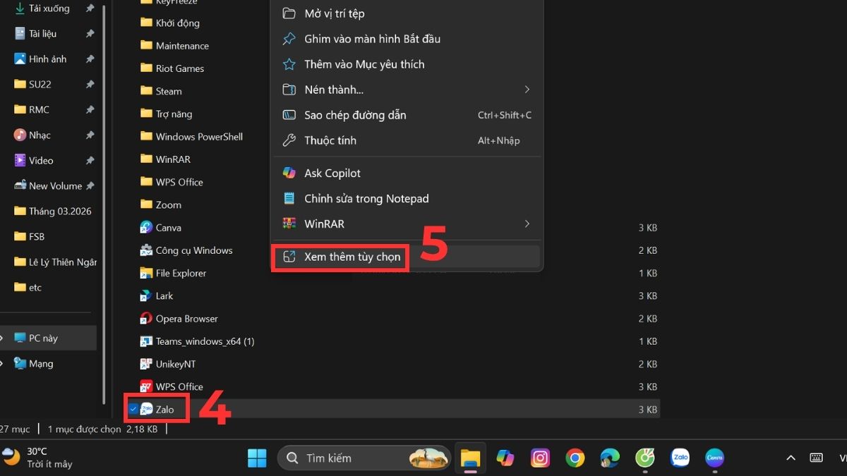 Cách di chuyển ứng dụng ra màn hình chính laptop bước 2