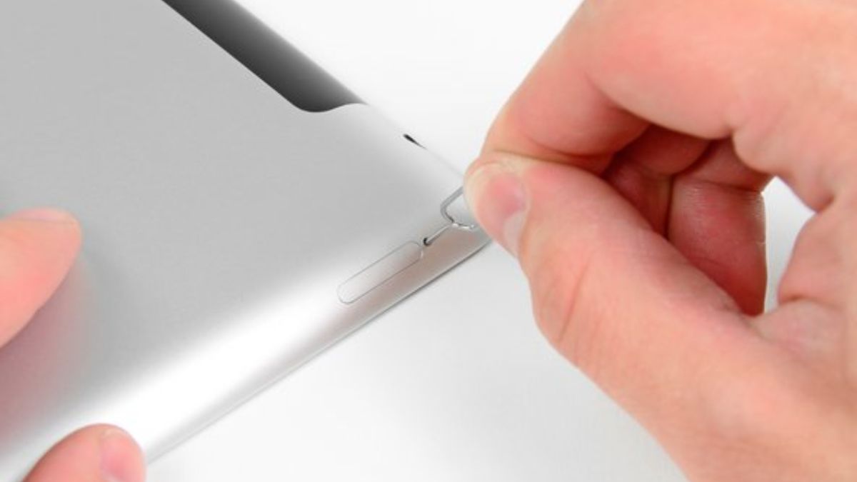 Hướng dẫn cách lắp SIM vào iPad chi tiết bước 1