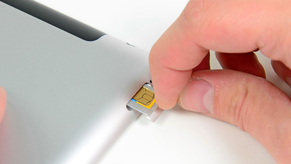 Hướng dẫn cách lắp SIM vào iPad chi tiết bước 3