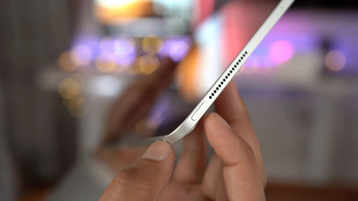 Nút nguồn iPad bị hư từ nhiều nguyên nhân vật lý và phần mềm