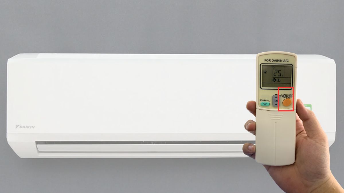 Cách bật chế độ Dry với remote Daikin model cũ bước 1