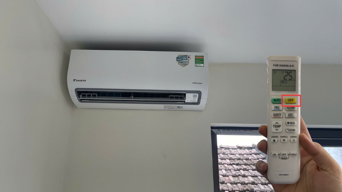 Cách bật chế độ Dry với remote Daikin model mới bước 1