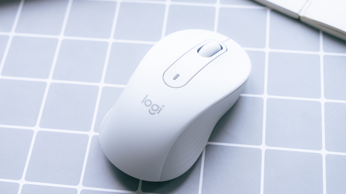 Chuột không dây Logitech Signature M650 Size M