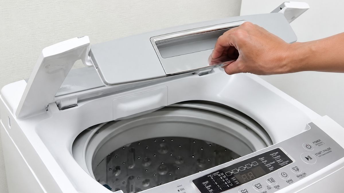 Lắp đặt lại nắp máy