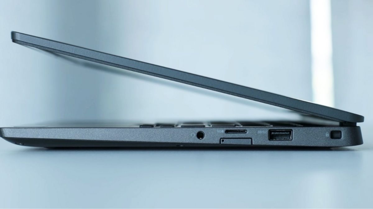 So sánh Dell Latitude 7300 với đời trước và đời sau