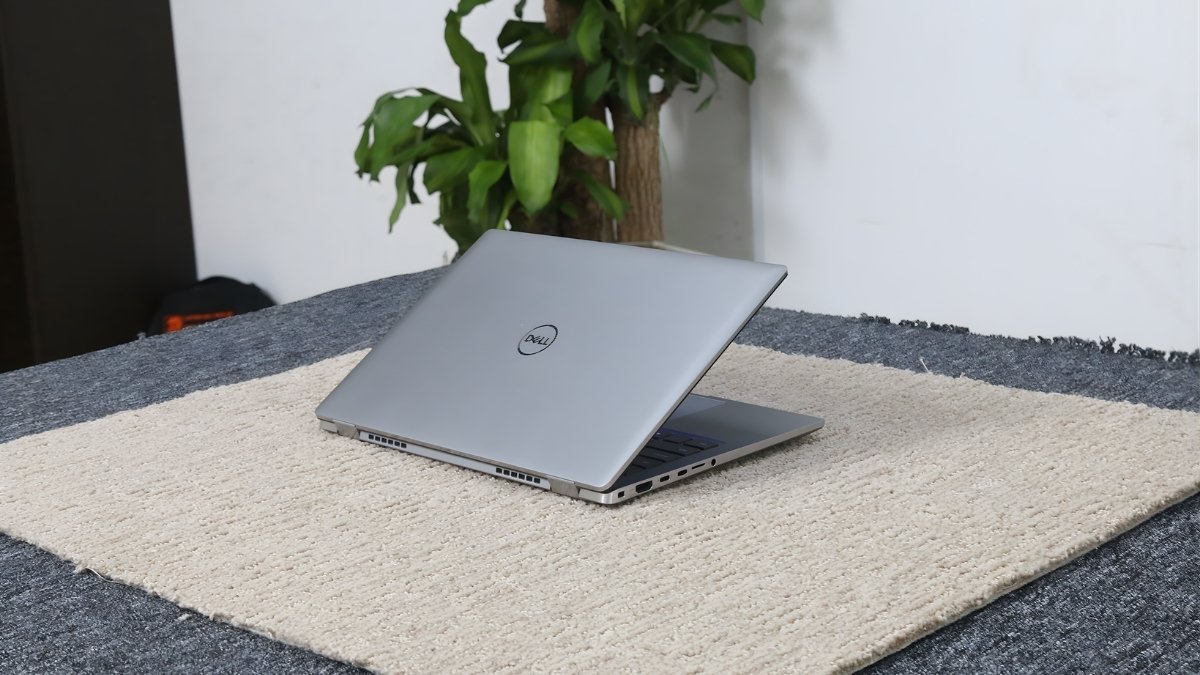 So sánh Dell Latitude 9420 với đời trước và đời sau