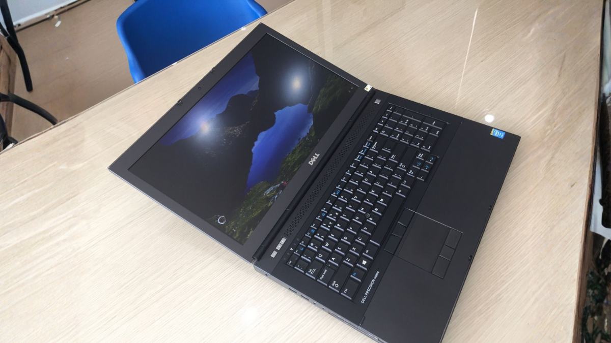 Dell Precision M6800 được ra mắt vào khoảng tháng 9 năm 2013