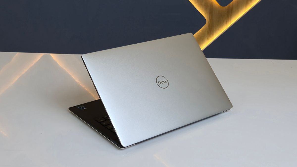 Dell XPS 13 là bản nhỏ gọn nhất trong dòng laptop Dell XPS
