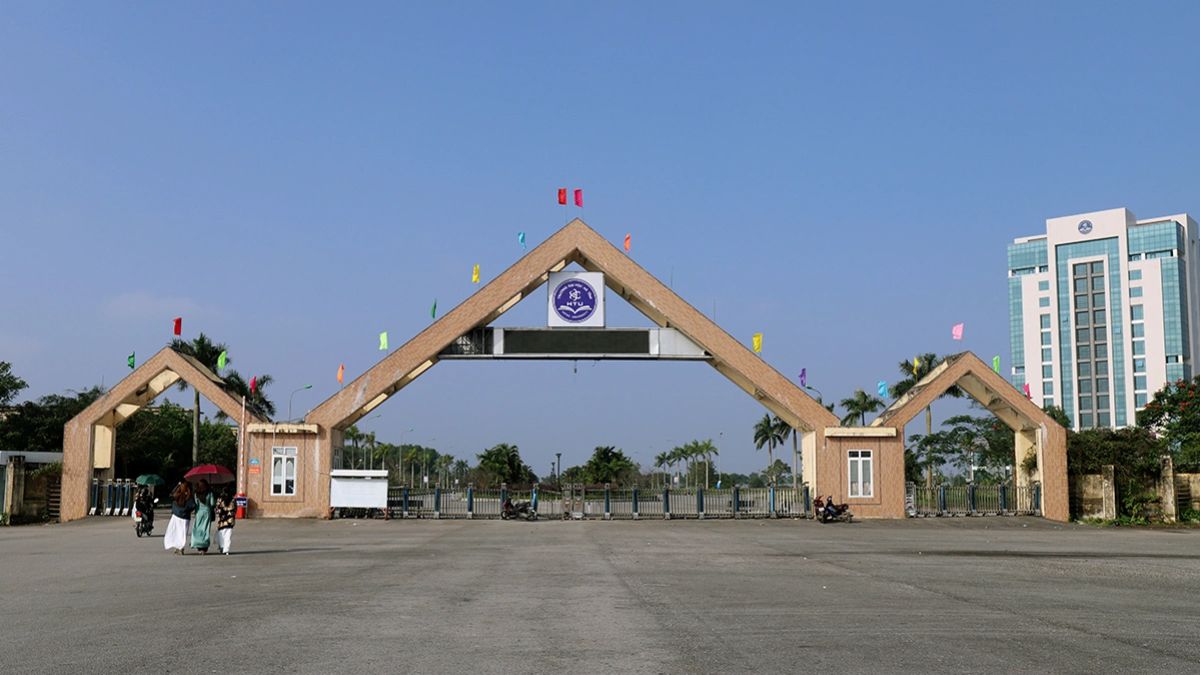 Trường Đại học Hà Tĩnh
