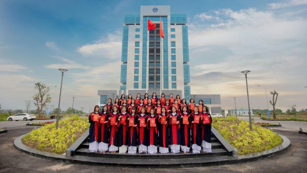 Điểm chuẩn Đại học Hà Tĩnh 2025: Cập nhật chi tiết từng ngành đầy đủ