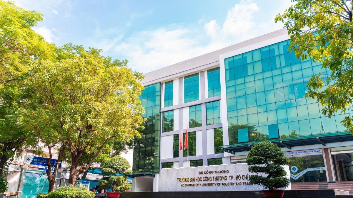Dự kiến học phí Đại học Công Thương TPHCM