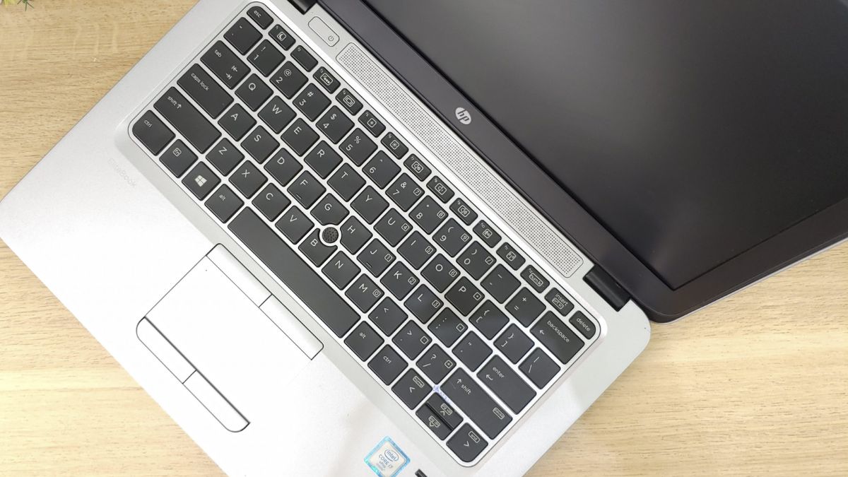 Bàn phím HP EliteBook 820 G3 cho cảm giác gõ thoải mái