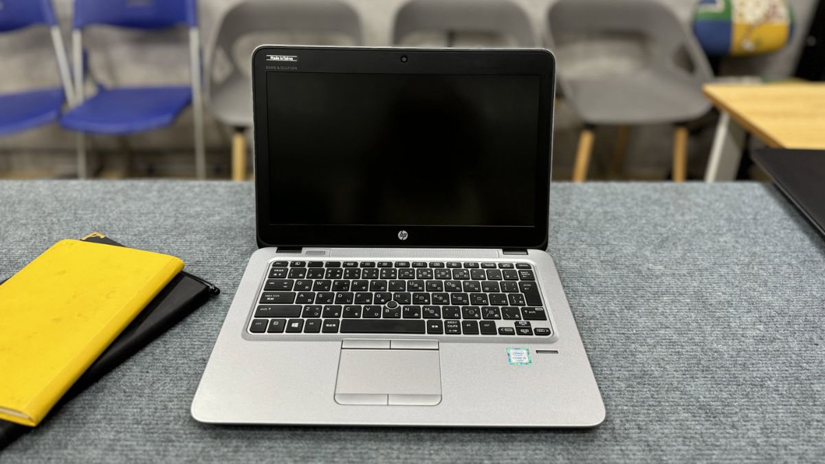 HP EliteBook 820 G3 ghi điểm nhờ thiết kế nhỏ gọn