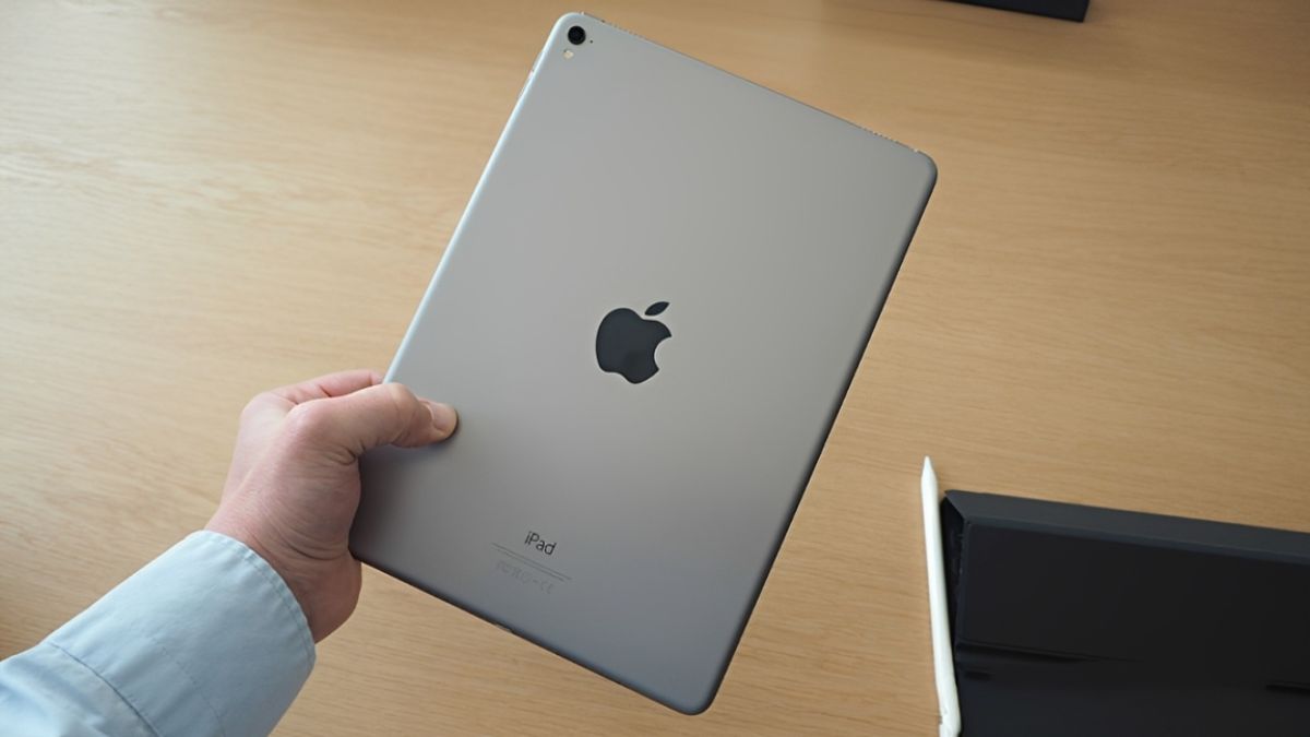 iPad Pro 9.7 sở hữu thiết kế kim loại nguyên khối