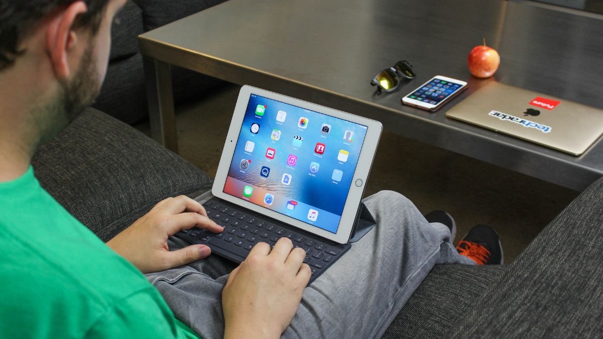 iPad Pro 9.7 vẫn đáp ứng tốt các tác vụ nhẹ 