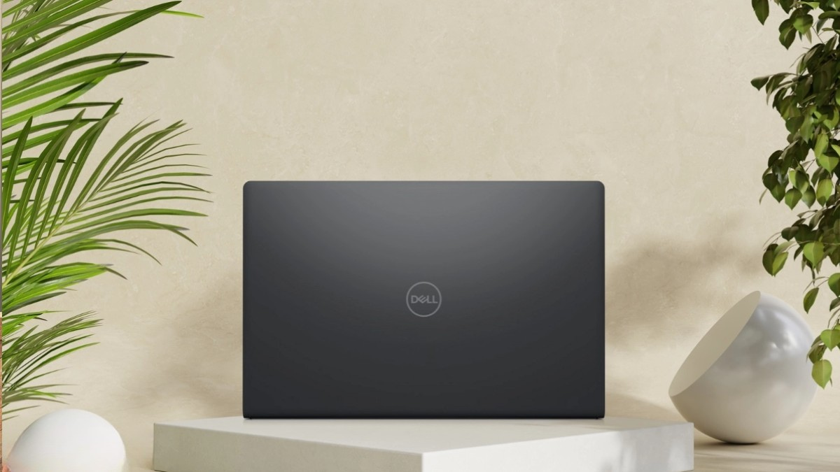 Laptop Dell Inspiron 15 3530 J9XFD đáp ứng tốt nhu cầu làm việc kèm khe cắm thẻ nhớ