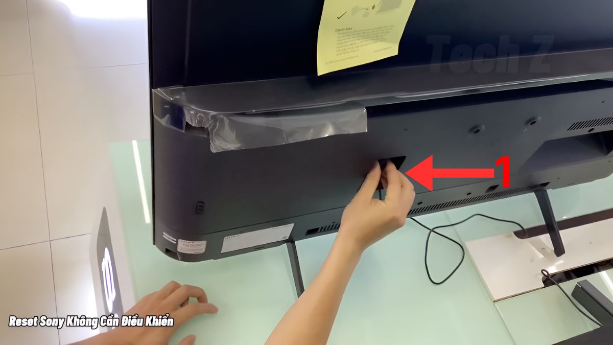 Cách reset tivi Sony bằng phím cứng bước 1