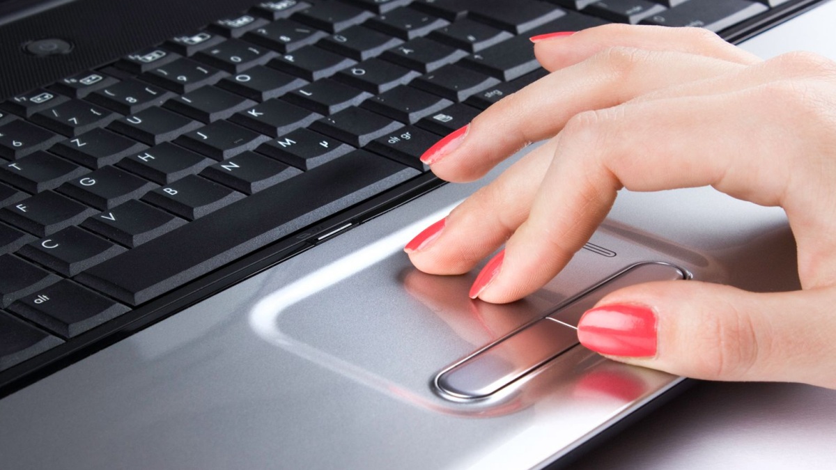 Kiểm tra chuột và bàn di chuột để khắc phục lỗi không bôi đen được trong Word