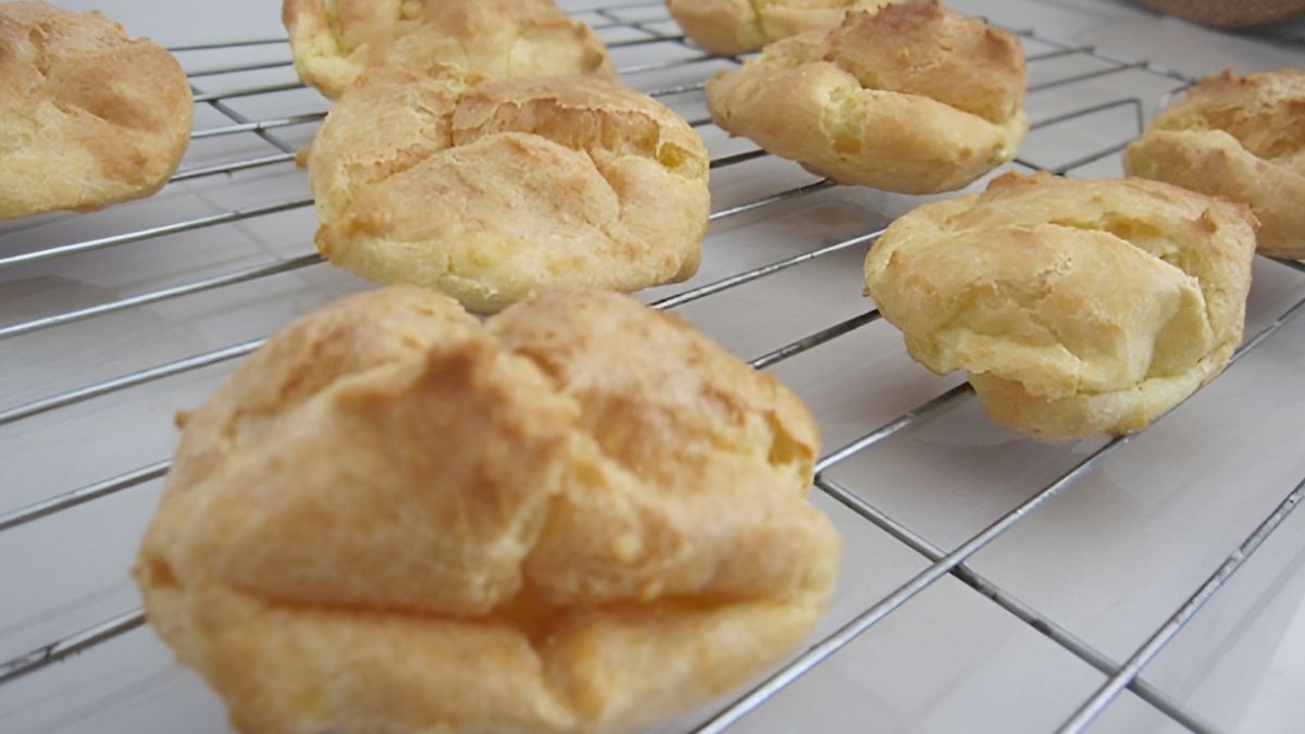 Lỗi bánh su kem thường bị xẹp sau khi lấy ra khỏi nồi