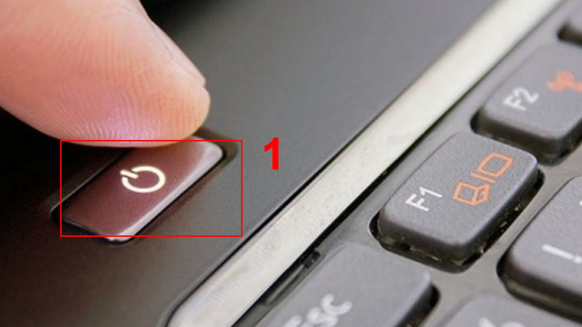 Cách khởi động chế độ Safe Mode để khắc phục laptop Dell bị treo logo khi mở máy bước 1