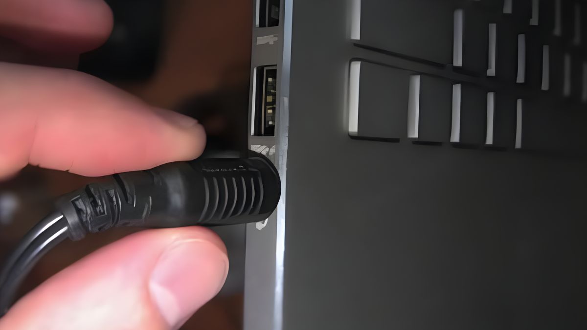 Đổi cổng kết nối tai nghe