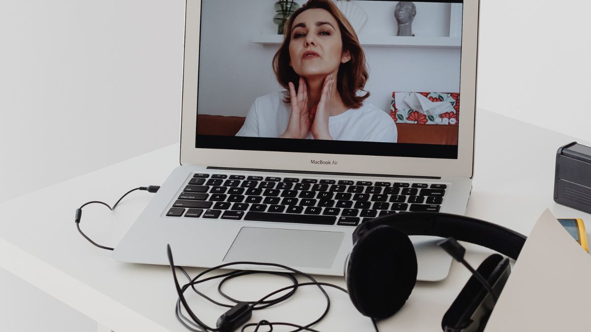 Kiểm tra tai nghe bằng thiết bị khác