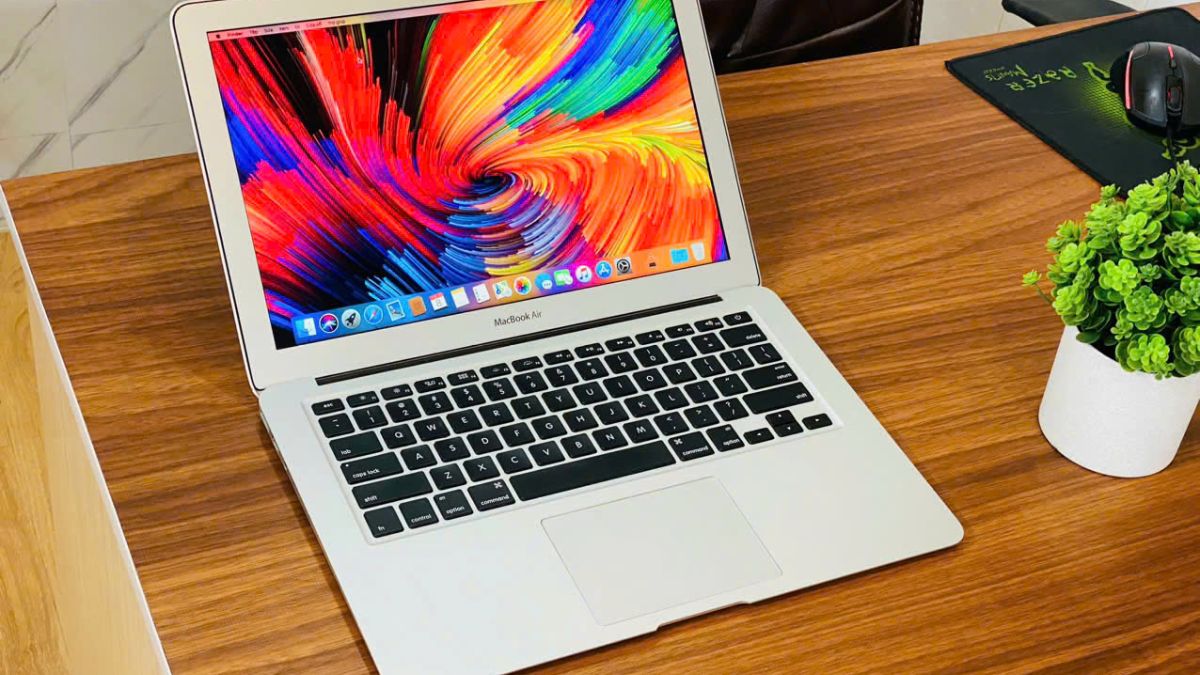 MacBook Air A1466 được Apple giới thiệu lần đầu tiên vào năm 2012