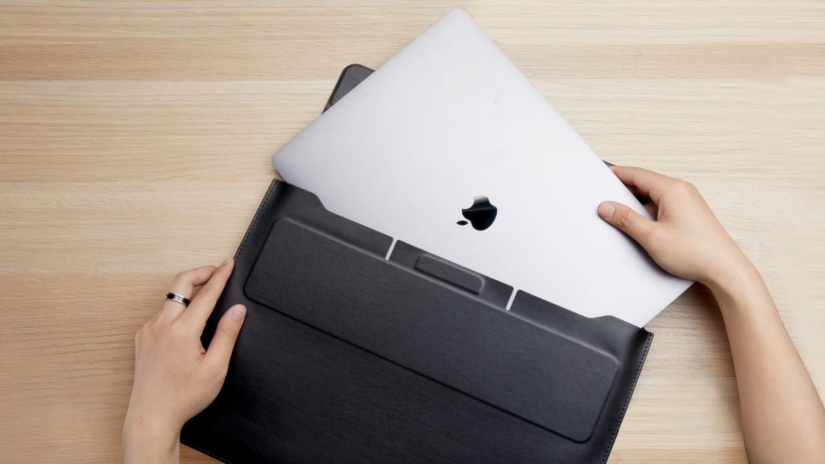 Cách phòng tránh lỗi màn hình MacBook bị sọc