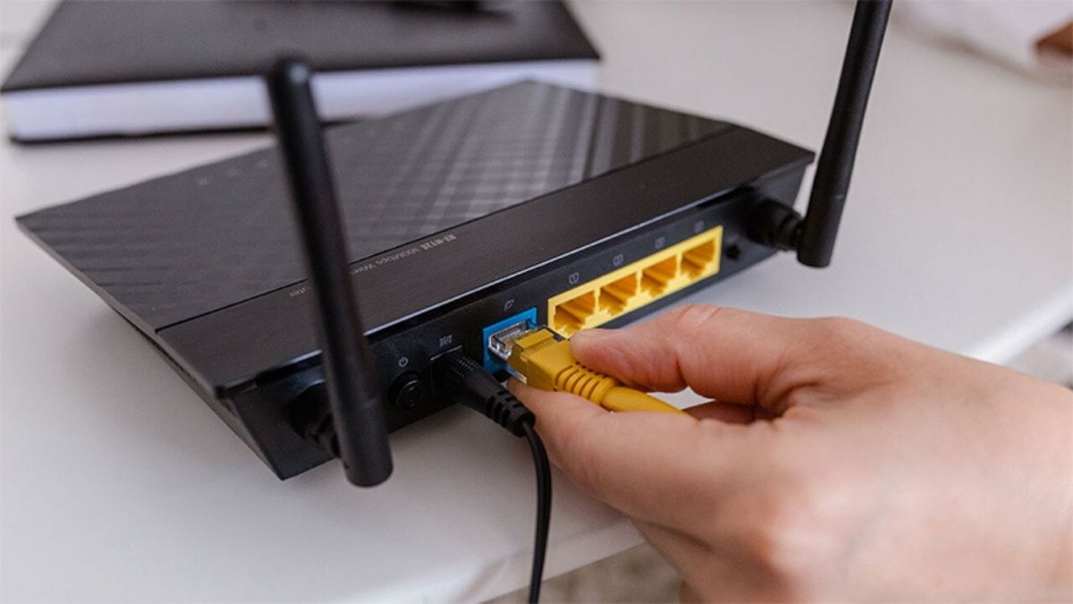 Khởi động lại modem, router Wifi