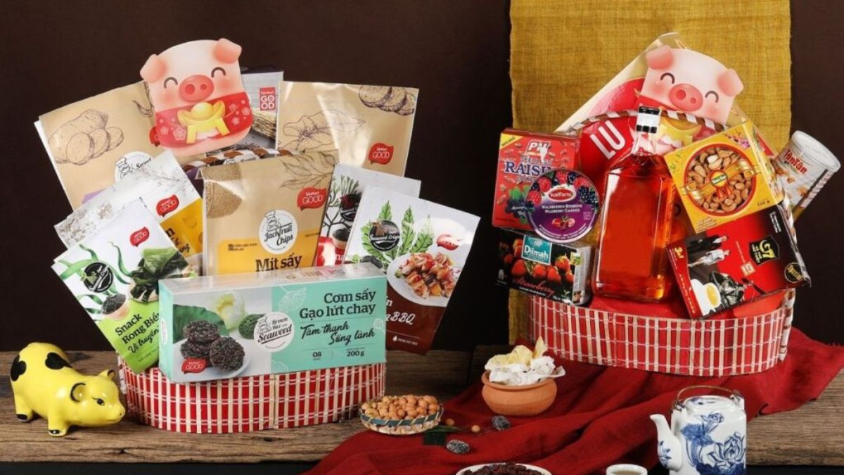 Giỏ, hộp quà Tết truyền thống là món quà biếu bố mẹ vợ phổ biến