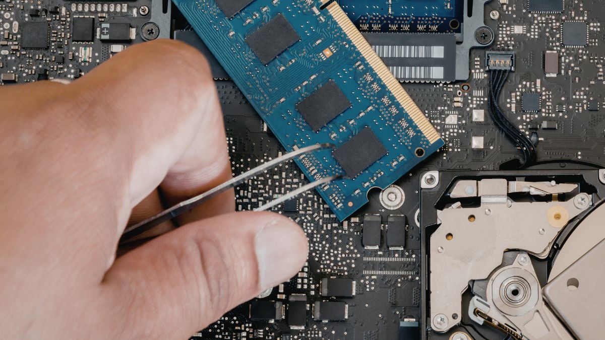 Khi nào cần thực hiện nâng cấp RAM laptop?