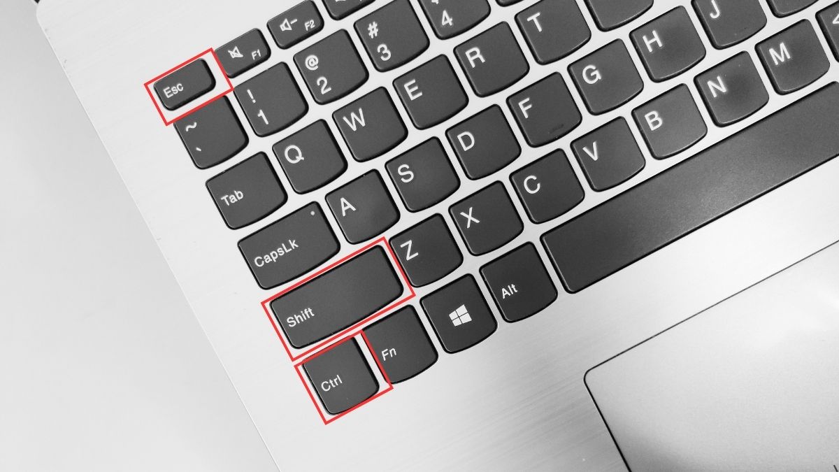 Tắt các ứng dụng khởi động cùng Windows bước 1