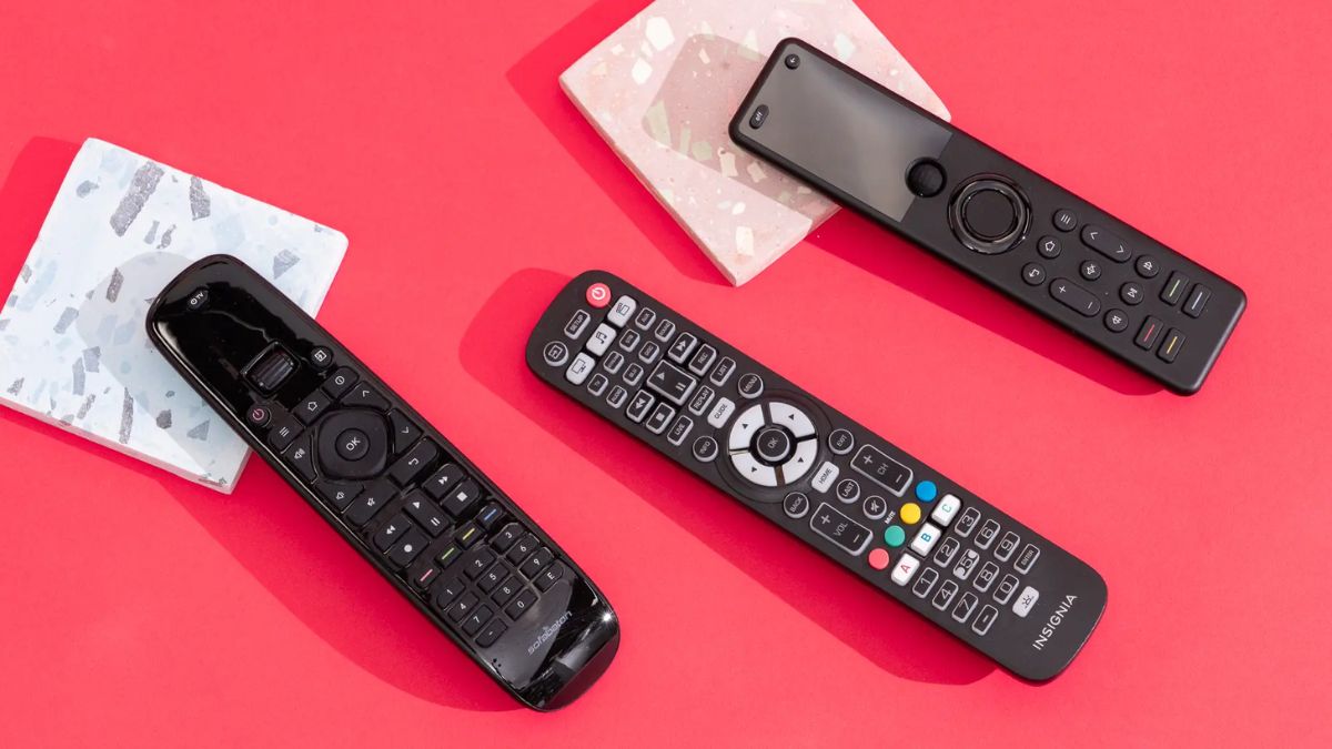 Remote hay điều khiển từ xa là vật dụng gắn liền với quá trình sử dụng tivi