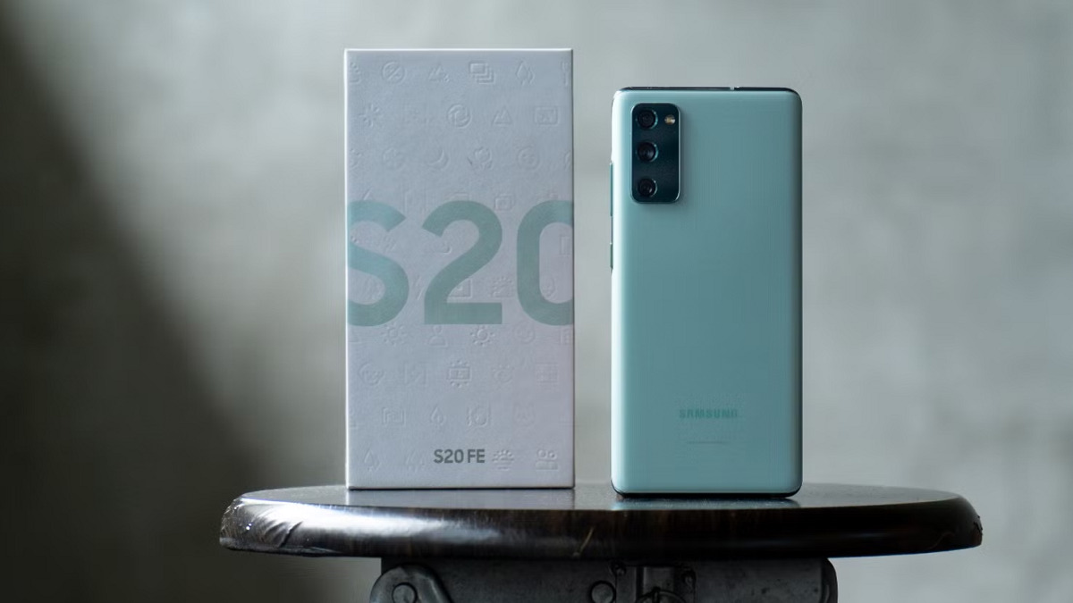 Samsung Galaxy S20 FE cho trải nghiệm tương tự Galaxy S20 nhưng giá mềm hơn