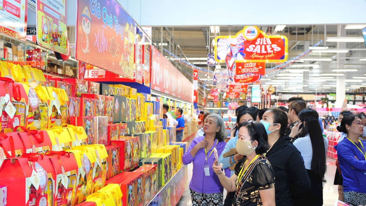 Canh mua các dịp khuyến mãi cuối năm để mua sắm Tết