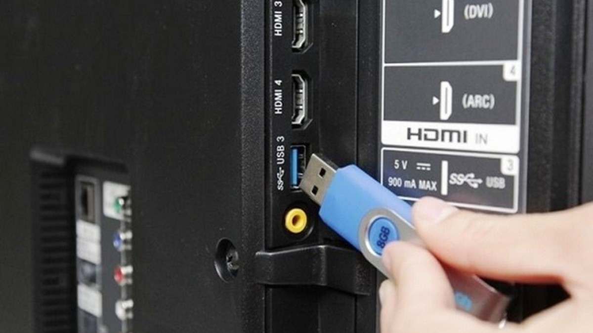Rút toàn bộ thiết bị kết nối HDMI và USB