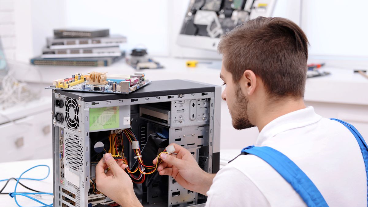 Mang PC đến trung tâm bảo hành và sửa chữa