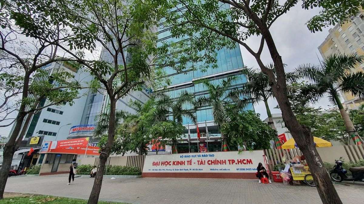 So sánh điểm chuẩn UEF các năm trước