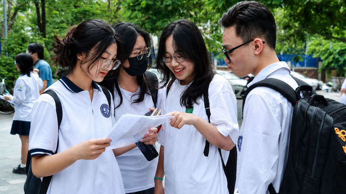 Cách tra cứu và nộp hồ sơ xét tuyển Đại học Ngoại ngữ Huế 2025
