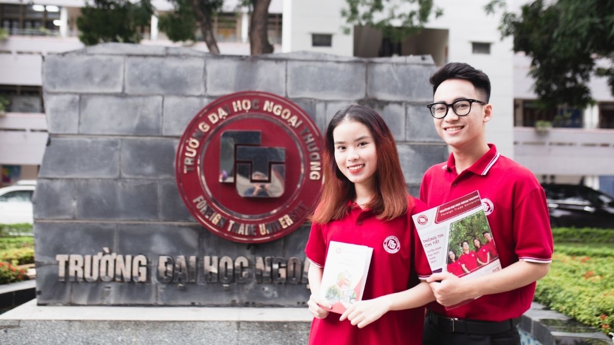 So sánh điểm chuẩn Đại học Ngoại thương qua các năm