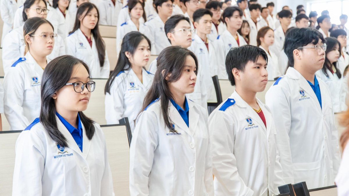 Điểm chuẩn các ngành khối sức khỏe