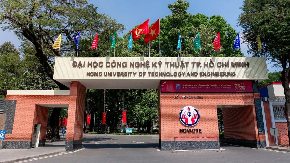 Hướng dẫn nhập học Trường Đại học Công nghệ Kỹ thuật TP.HCM 2025